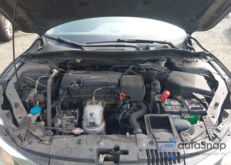 2016 Honda Accord Lx z USA, uszkodzony, nr VIN 1HGCR2F32GA211772